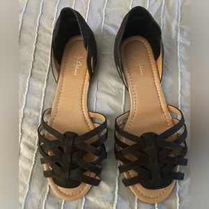 Black flat women’s shoes size 9